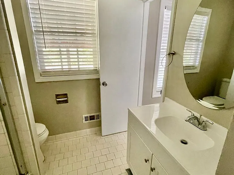 6215 Deep Forest Ln — Photo 10