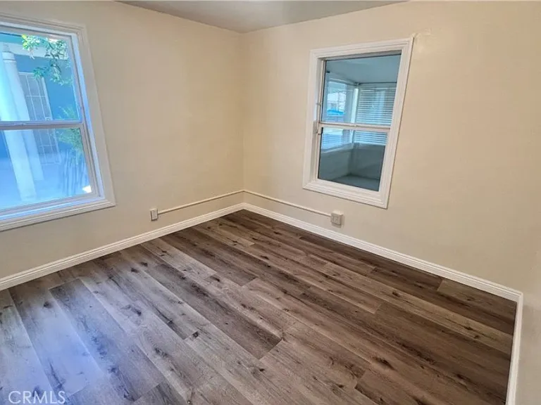 25587 Lane St — Photo 9