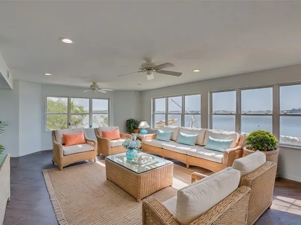 1950 Quay Dock Rd, Vero Beach, FL 32967