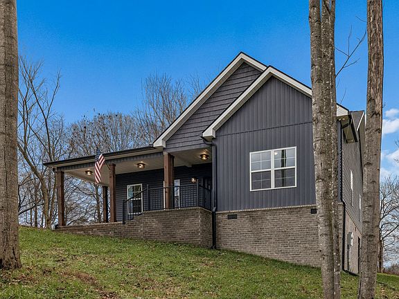 2nd image of 431 Lauren Ln