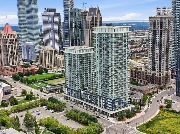 360 Square One Dr #3002, Mississauga, ON L5B 0G7