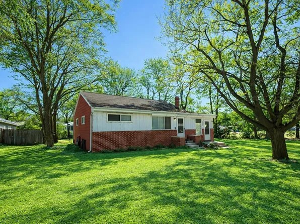 274 Florawood Dr, Waterford, MI 48327