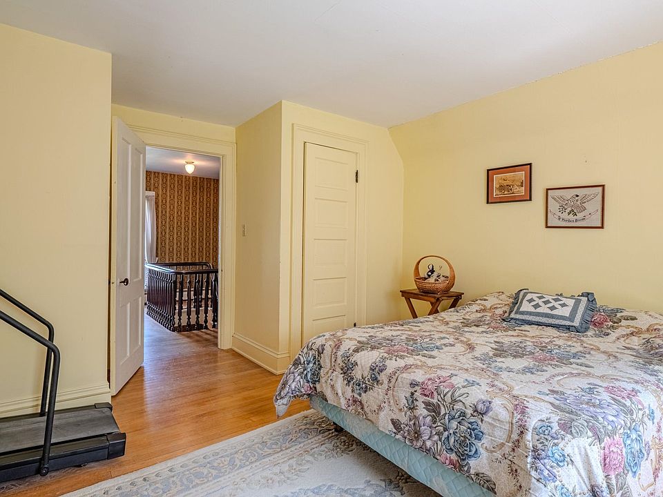 31st image of 261 Church Street
