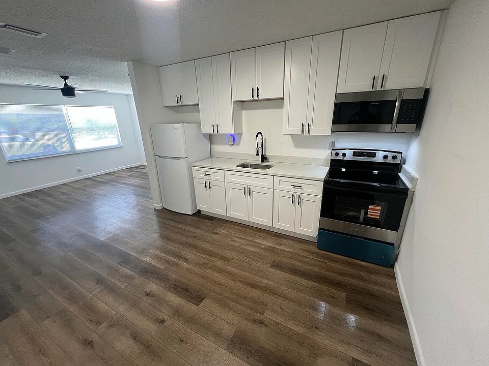 1st image of 602 Clear Lake Ave