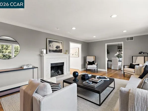 59 El Toyonal, Orinda, CA 94563