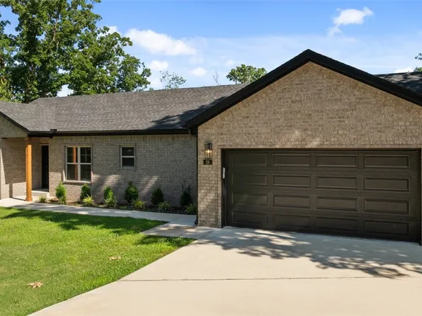 28 Murphy Dr, Bella Vista, AR 72715