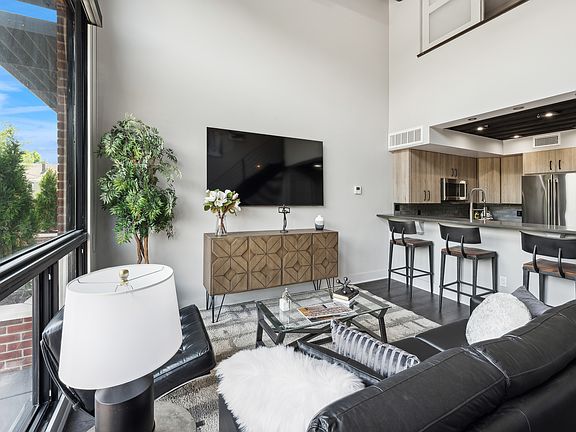 5th image of 172 E Prospect Ave #308