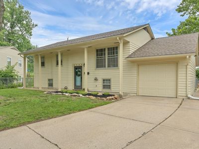 2568 SW Kent St, Topeka, KS, 66614