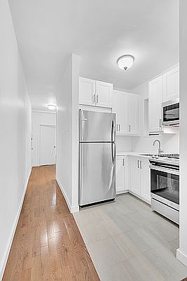 5th image of 788 W End Ave #1AB