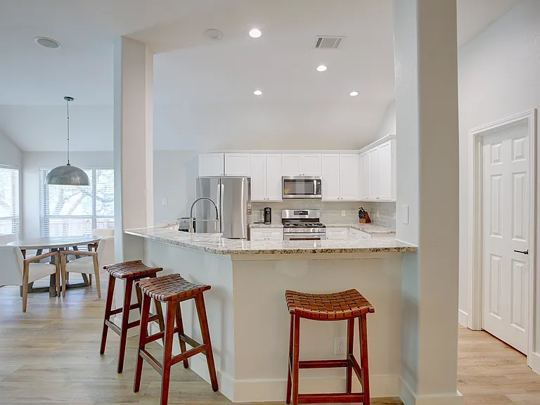 4117 Gazley Ln — Photo 8