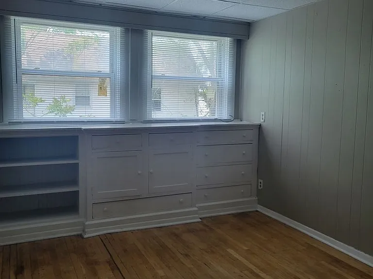205 E Willard St — Photo 1