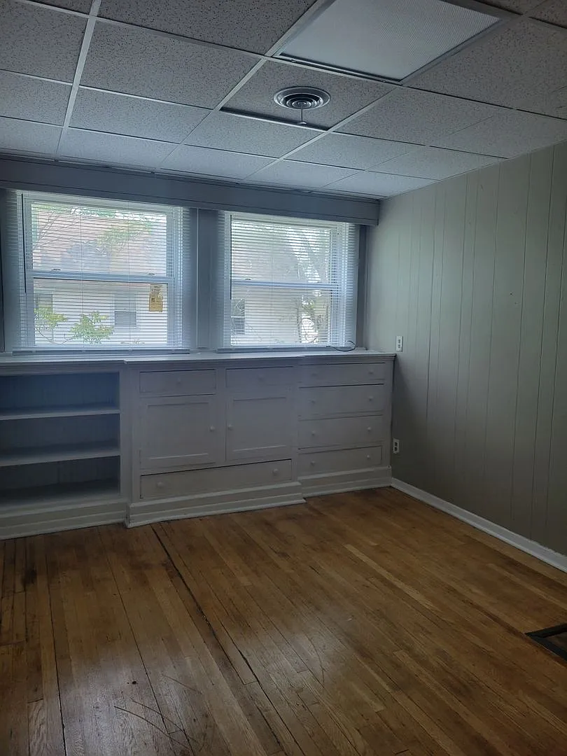 Building Photo - 205 E Willard St