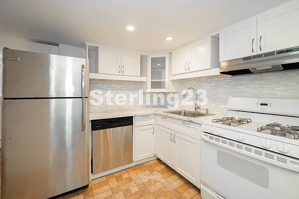 Rented by Sterling Realty Solution Inc | media 16