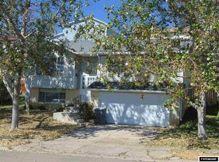 221 Vistaridge Cir, Evanston, WY 82930