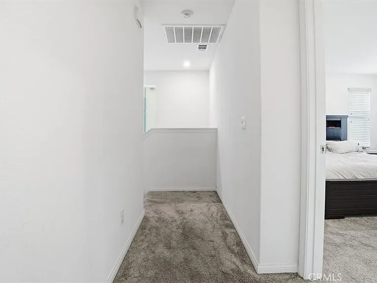 556 Enzo St — Photo 31