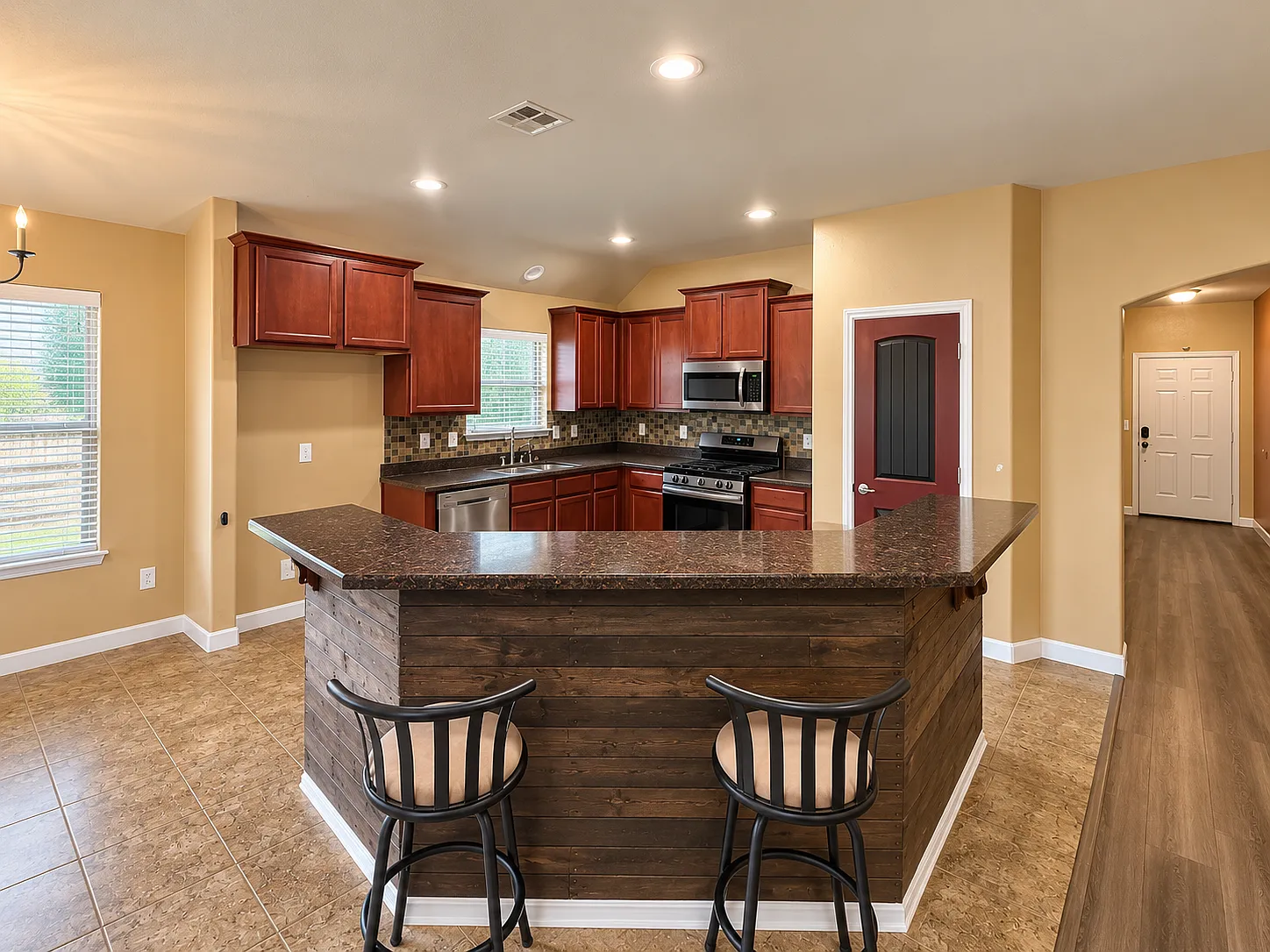 3 bed, 1691 sqft, $2,150 — Photo 4