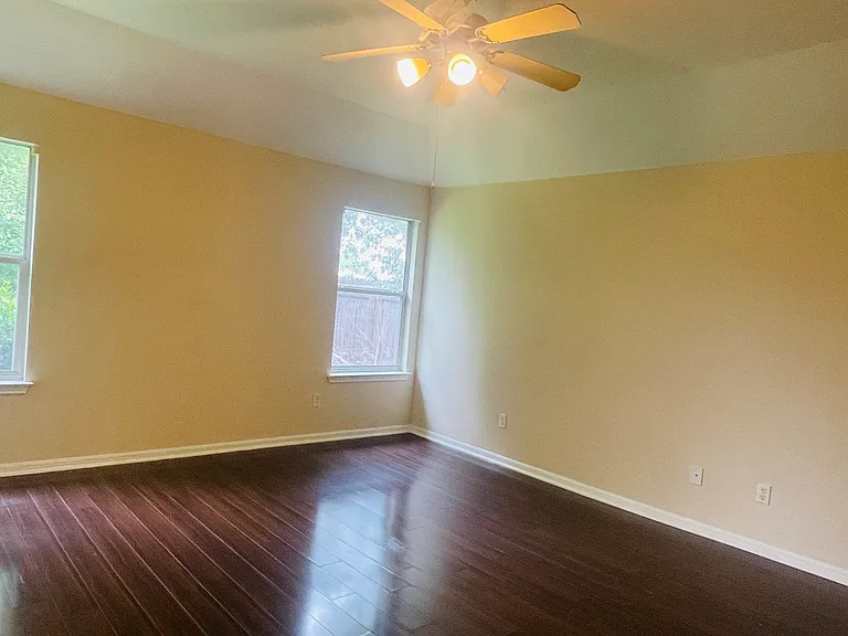6805 Cromarty Ln — Photo 11
