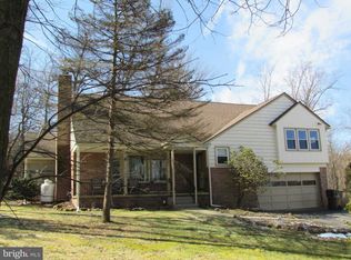 110 Chestnut Ln, Pottstown, PA 19465