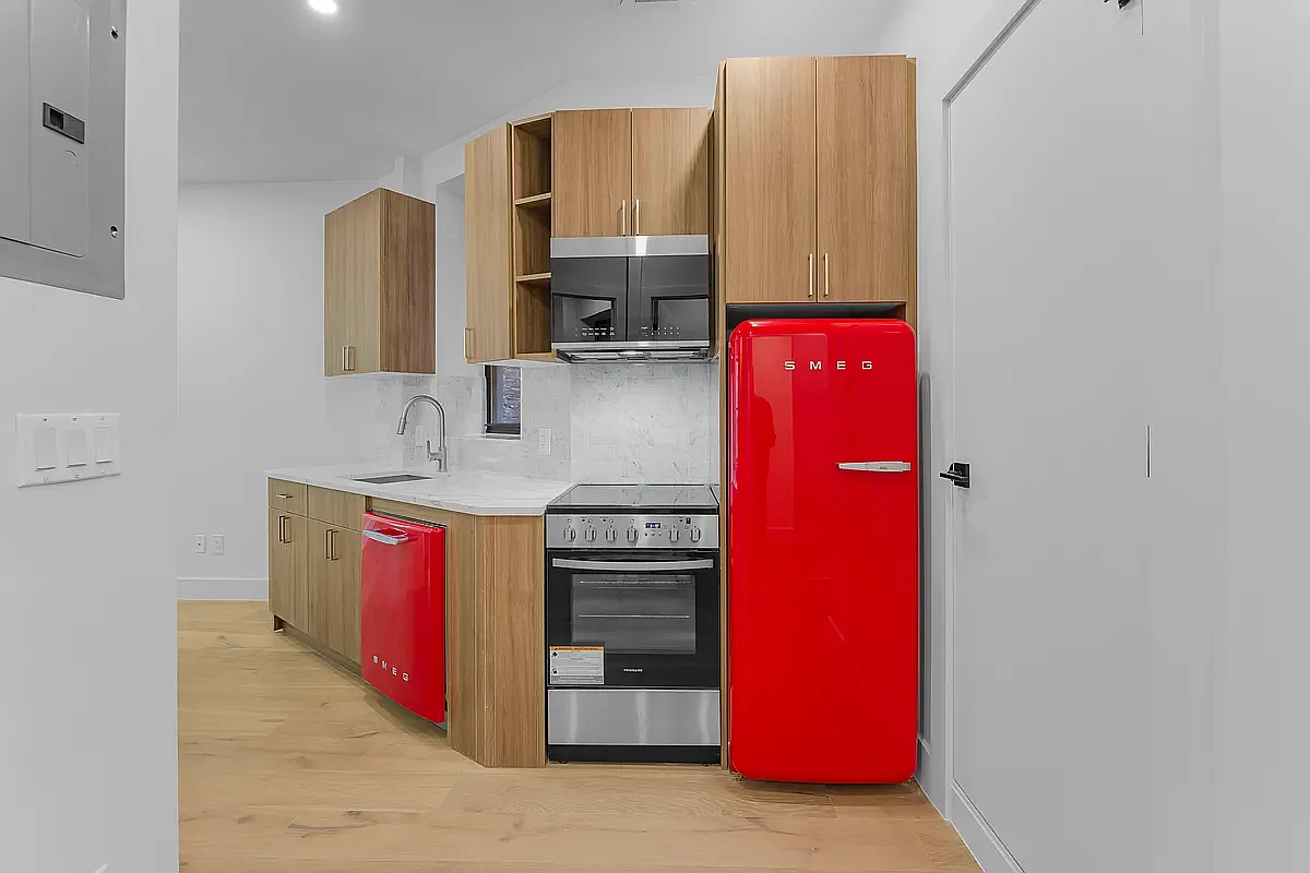 190 Sixth Avenue 1RS