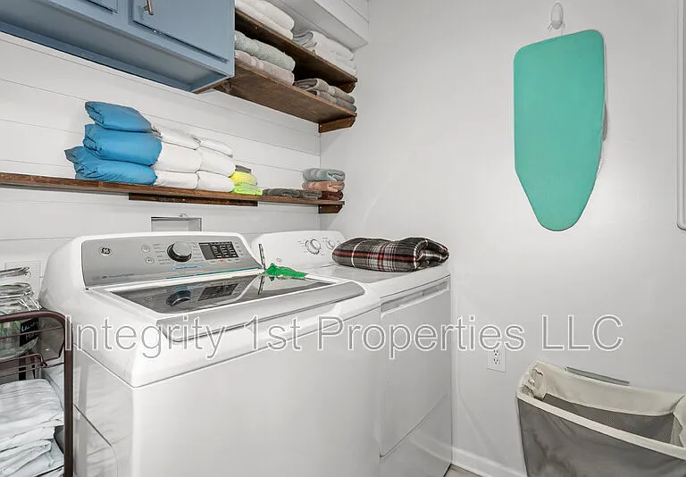 11221 W 59th Ter — Photo 38