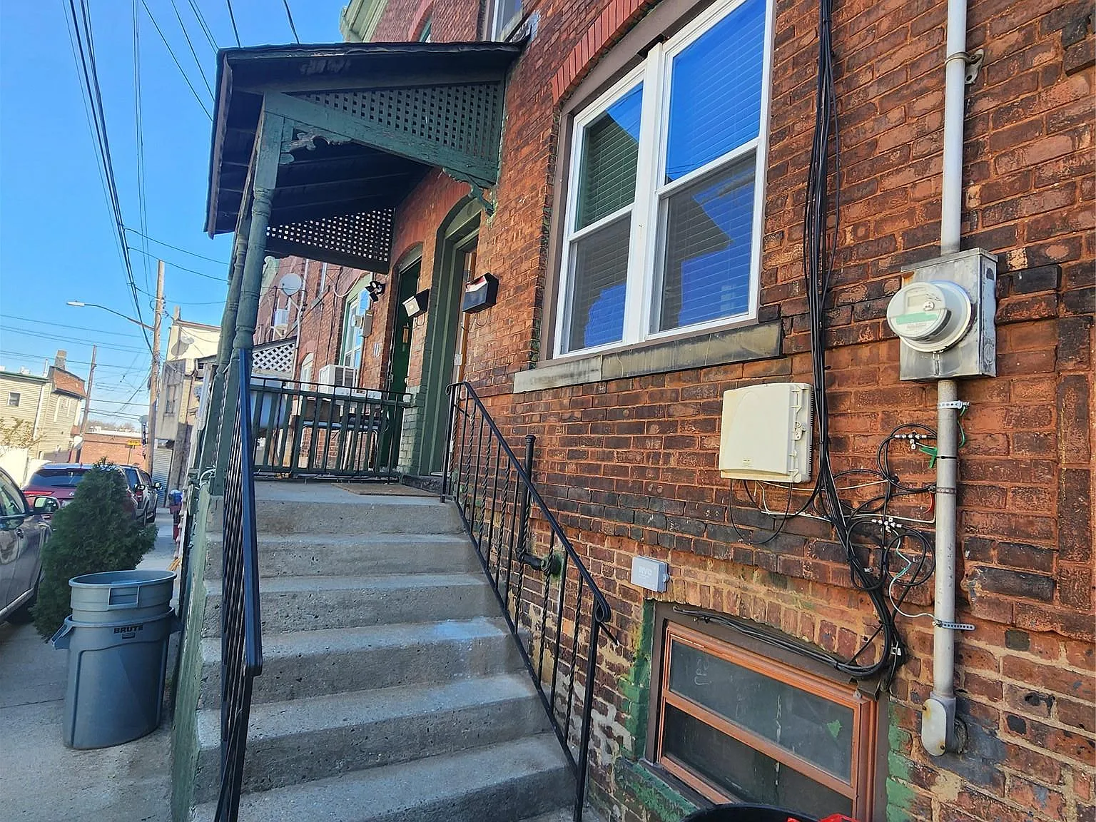 3 bed, 2.0 bath, 1136 sqft, $3,538 — Photo 3