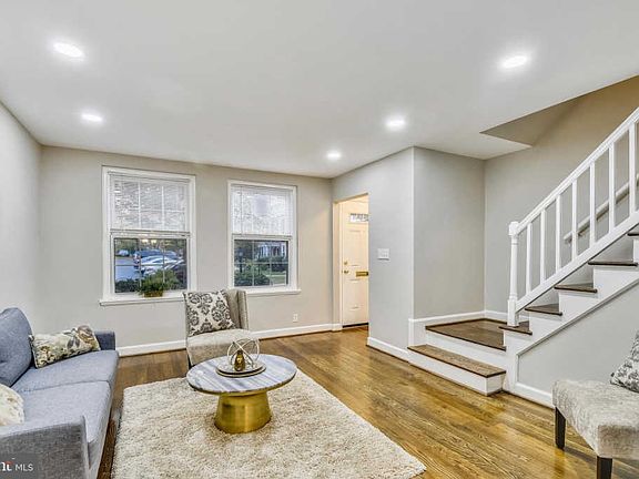 4th image of 3022 S Abingdon St
