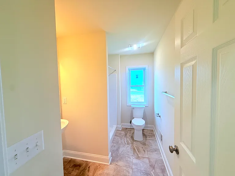 44 Nantucket St — Photo 5