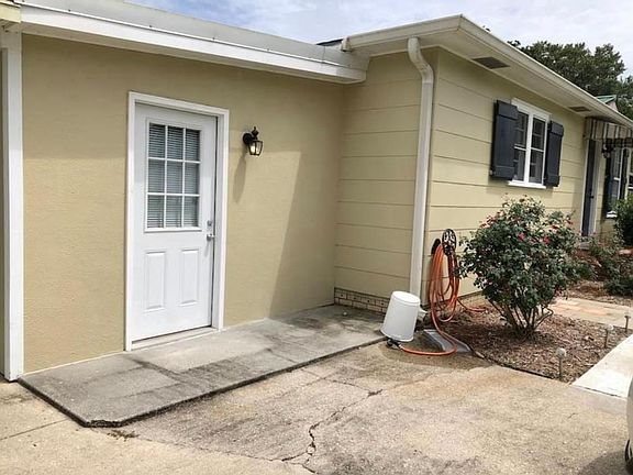 4th image of 101 Rosewood Dr