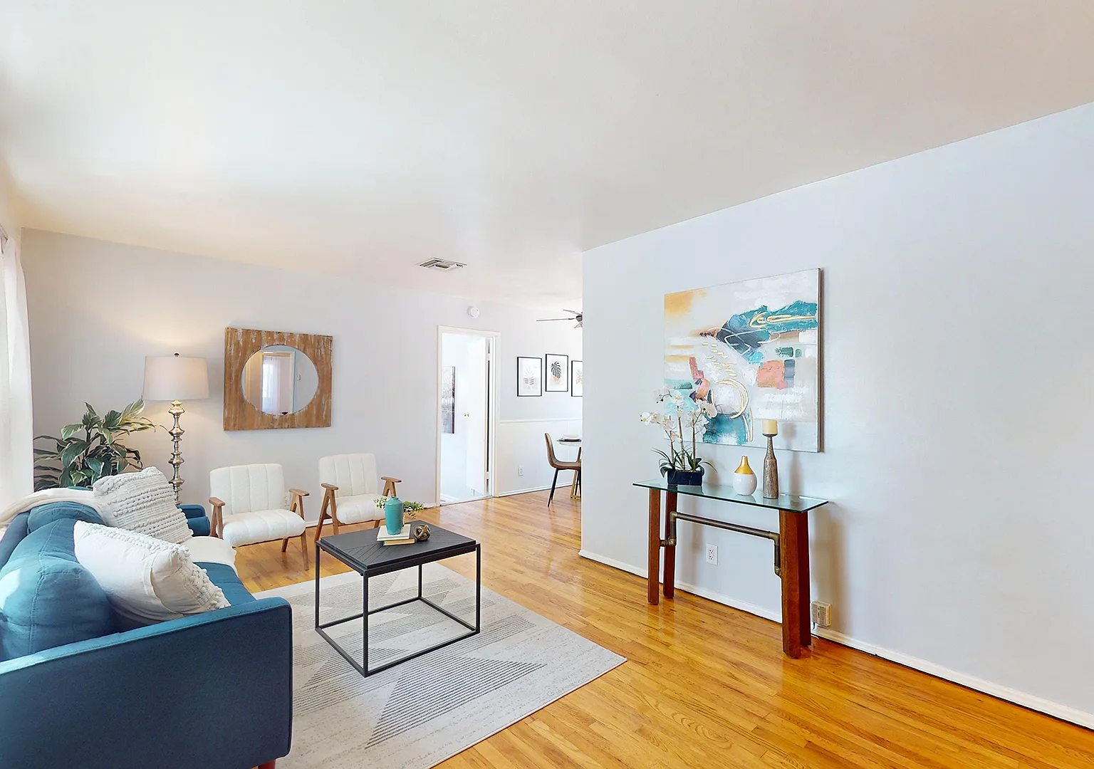 3 bed, 1060 sqft, $3,500 — Photo 1