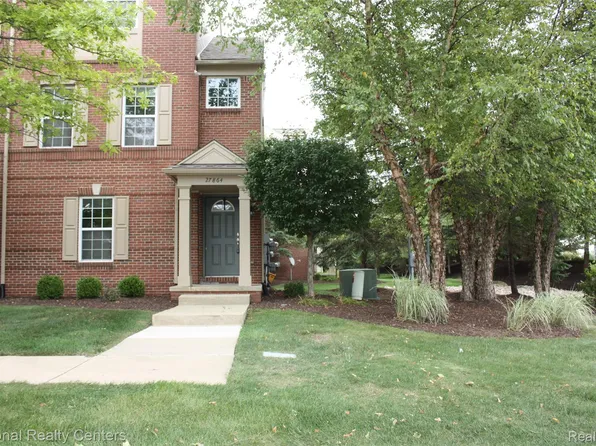 27864 Declaration Rd, Novi, MI 48377