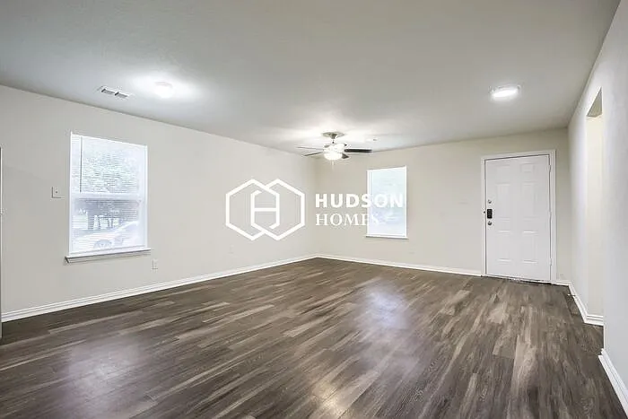 3509 Pickett St — Photo 3