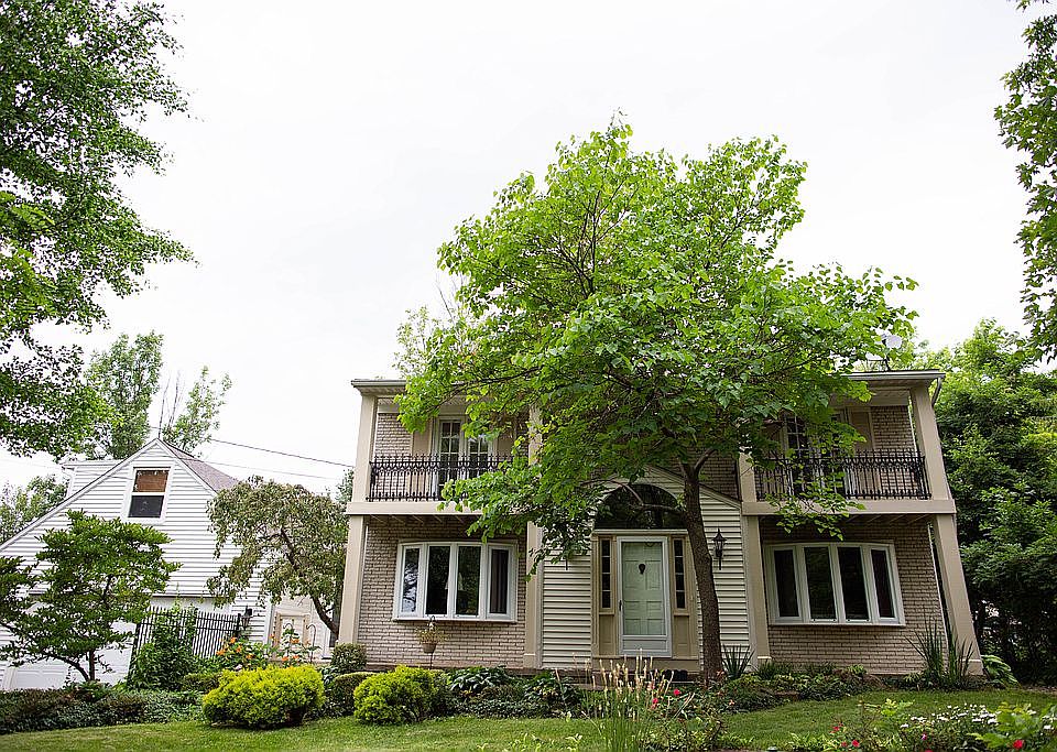 1st image of 7566 Oak Hill Dr