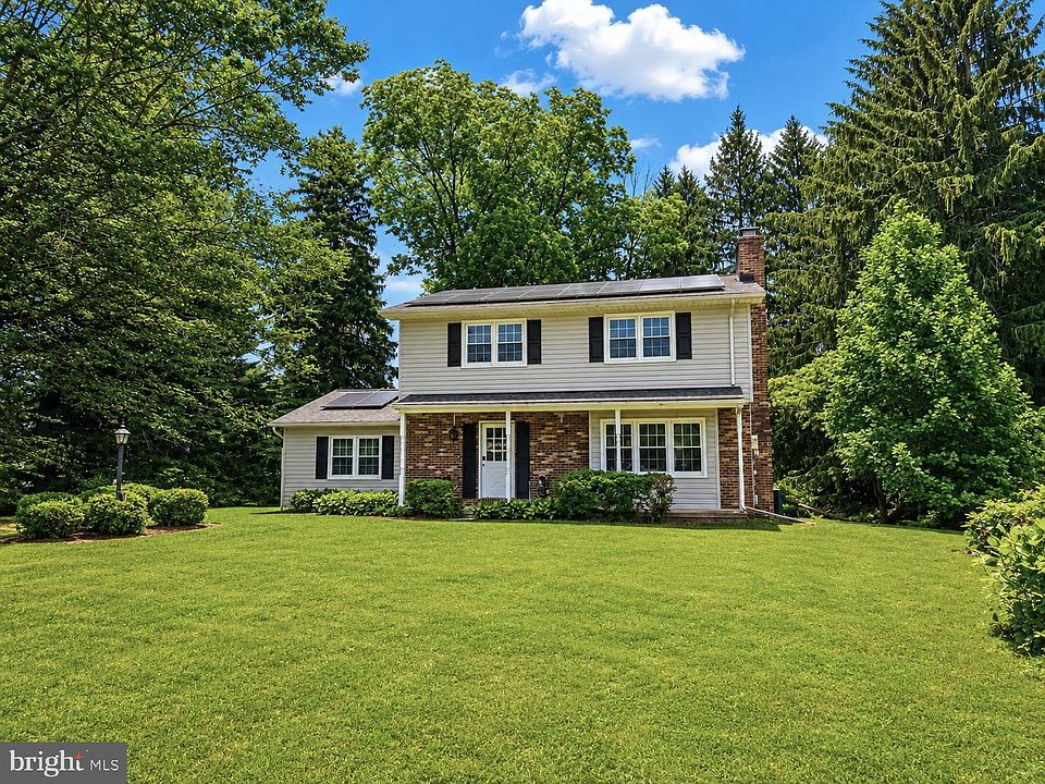 2nd image of 2809 Beechwood Ln