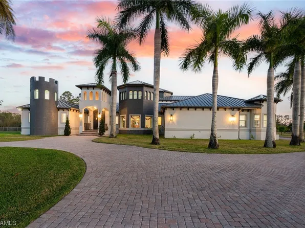 18528 Baseleg Ave, North Fort Myers, FL 33917