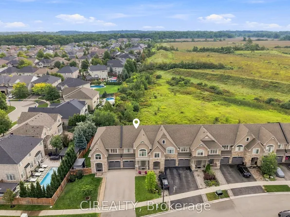 3352 Stalybridge Dr, Oakville, ON L6M 1N9