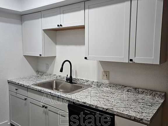5th image of 2931 E Beck Ln APT 2