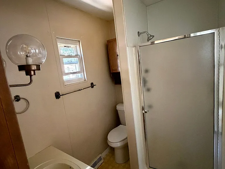 4136 Fairview Dr — Photo 40