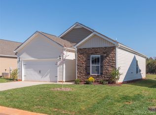 260 Ridgeview Ln, Mars Hill, NC 28754