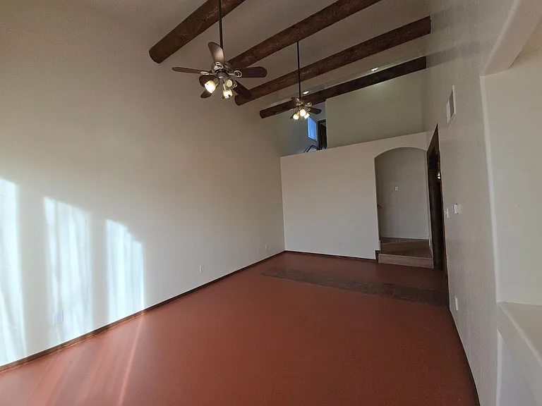 218 San Clemente Ave NW — Photo 10