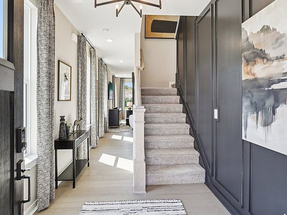 Interior entry with access to staircase