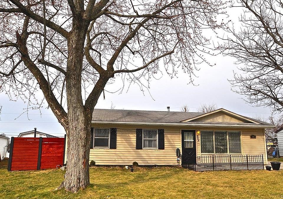 1st image of 304 Marion Dr