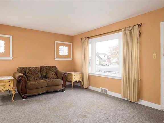 5th image of 23 Delmar Ave