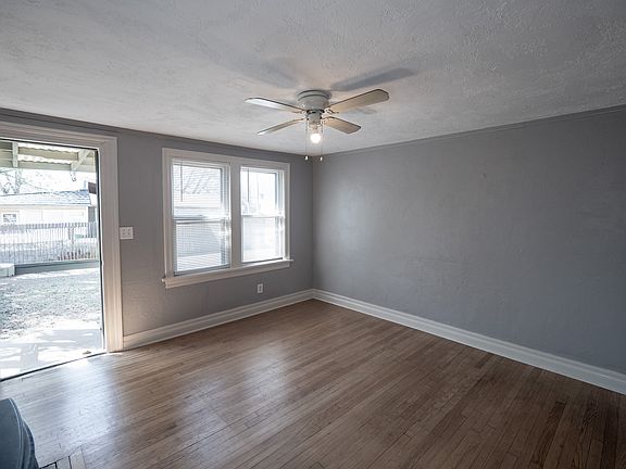4th image of 2436 NW 12th St #1211