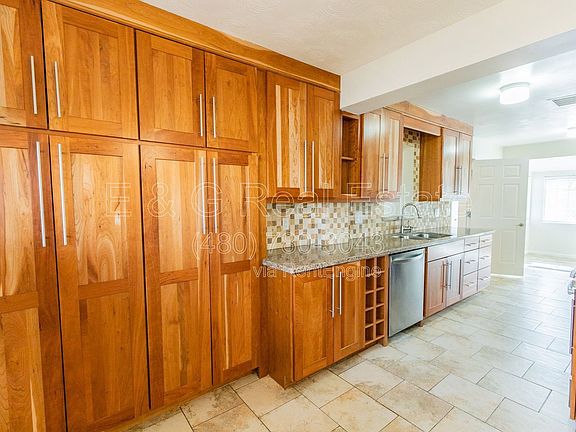 4th image of 1029 W Elna Rae St