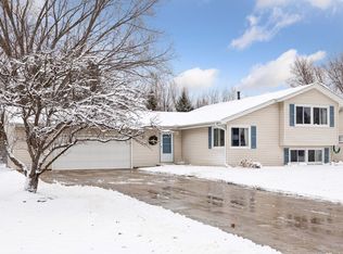 907 132nd Ln NE, Blaine, MN 55434