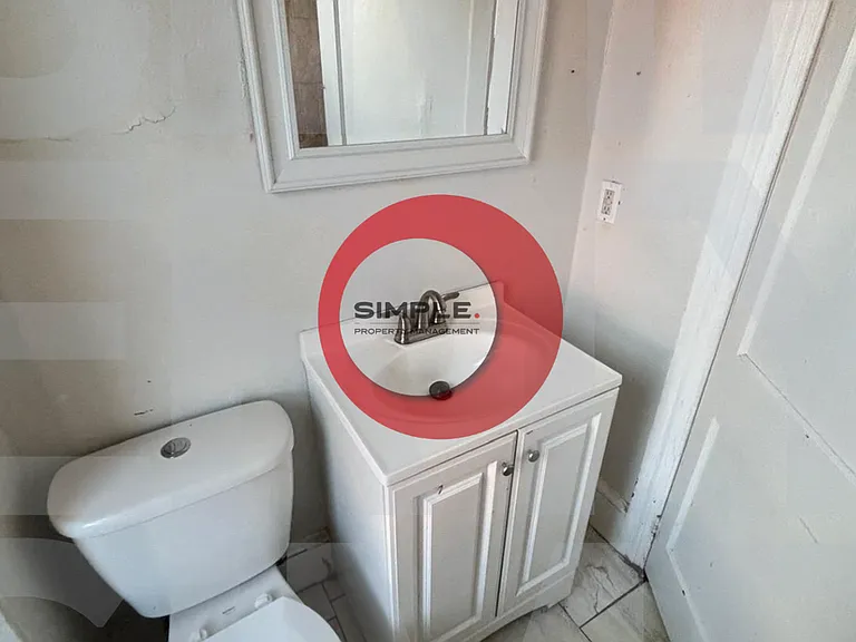1129 Chestnut St — Photo 3
