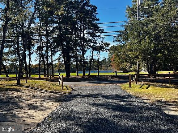 5th image of 579-583 Tabernacle Rd
