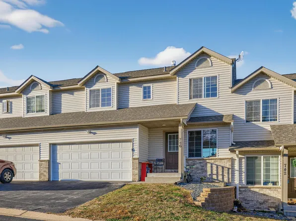 746 Baylee Pl SW, Pine Island, MN 55963