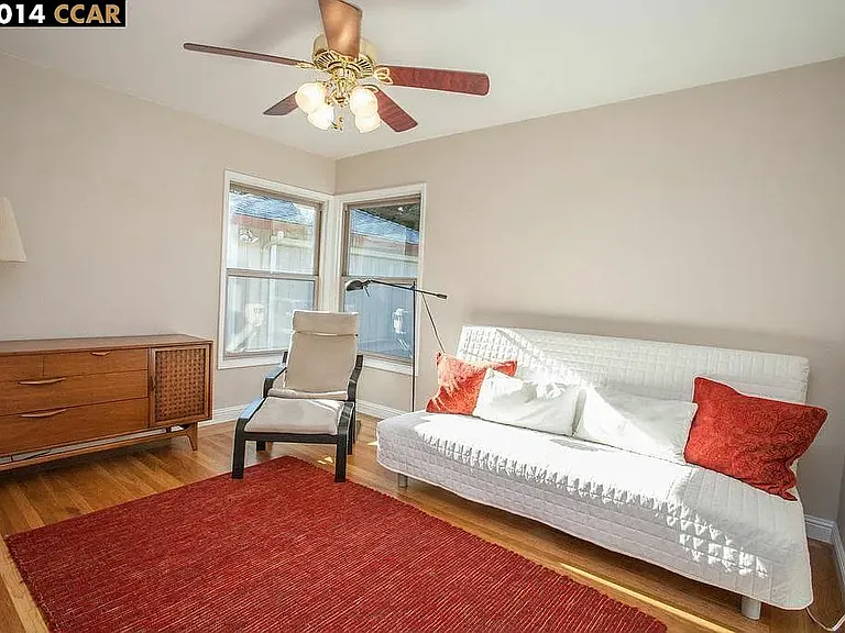 2449 Casa Way — Photo 18