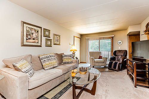3rd image of 4500 Rumsey Ave APT 1S